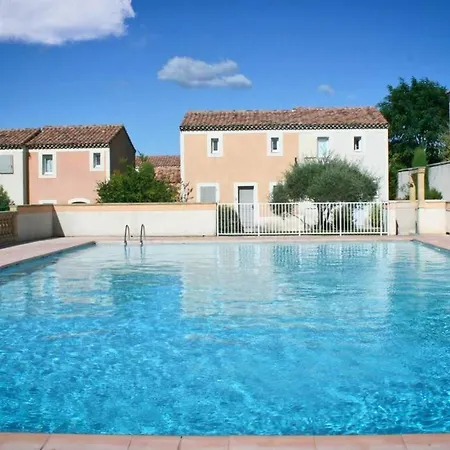 Avec Piscine Uzès